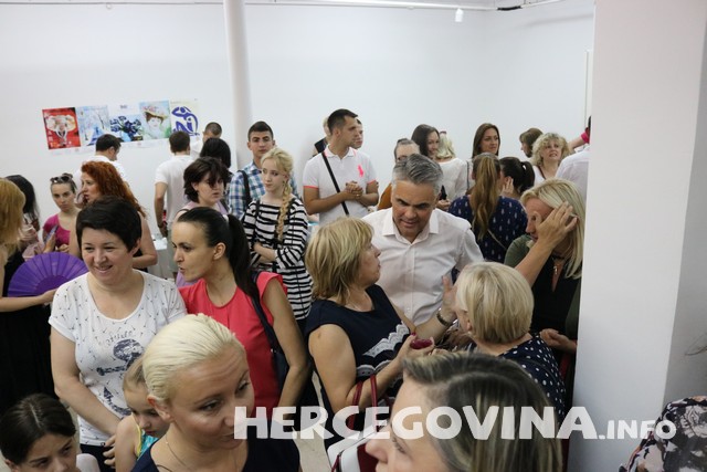 Mostar: Otvorena  izložba radova nastalih u KreArt radionicama