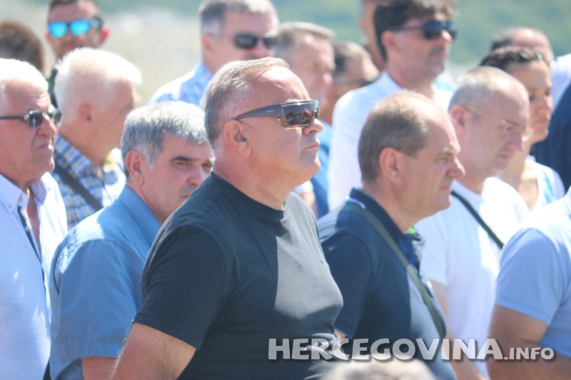 Mostar: Blagosovom spomenika braniteljima na Merdžan glavi zavšene Lipanjske zore