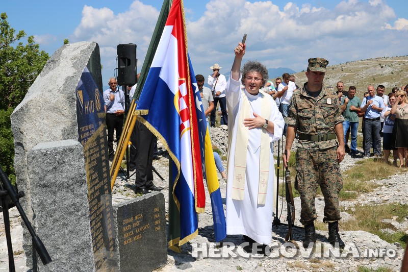 Mostar: Blagosovom spomenika braniteljima na Merdžan glavi zavšene Lipanjske zore