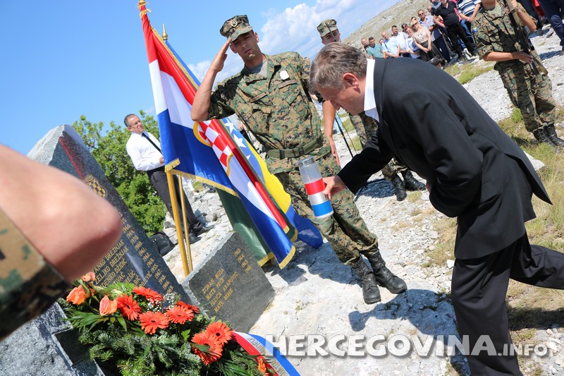 Mostar: Blagosovom spomenika braniteljima na Merdžan glavi zavšene Lipanjske zore