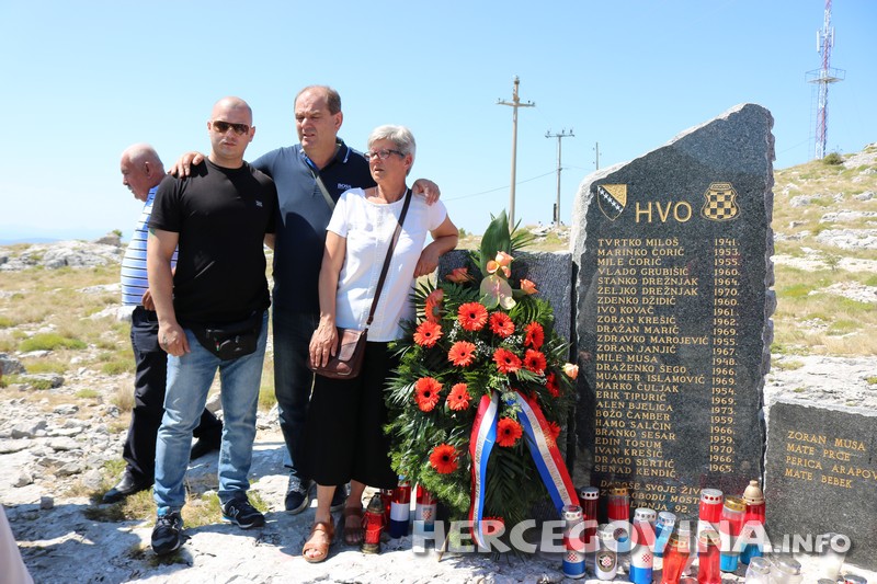 Mostar: Blagosovom spomenika braniteljima na Merdžan glavi zavšene Lipanjske zore