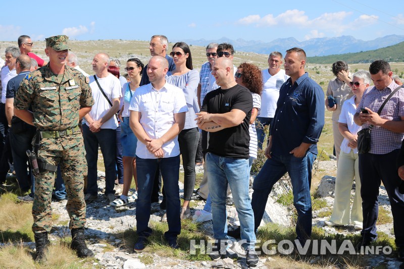 Mostar: Blagosovom spomenika braniteljima na Merdžan glavi zavšene Lipanjske zore