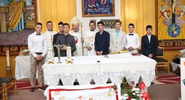 Sedmorica krizmanika u župi Drvar