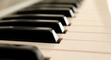 Upisi u glazbenu radionicu za harmoniku, glasovir, saksofon i klarinet