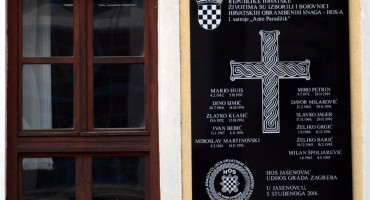 Vlada konačno donijela odluku o ploči: Za dom spremni je u skladu sa zakonom