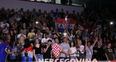  Mostar: Nijedan incident na skupu potpore hrvatskim uznicima u Haagu