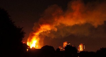 Mostar: Požar zahvatio skladište plastike i papira u Rodoču