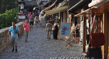 Mostar: Stari grad i danas prepun domaćih i stranih turista