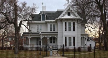 Nude bogatstvo za dadilju, ali zbog jezivog detalja niko ne prihvata posao