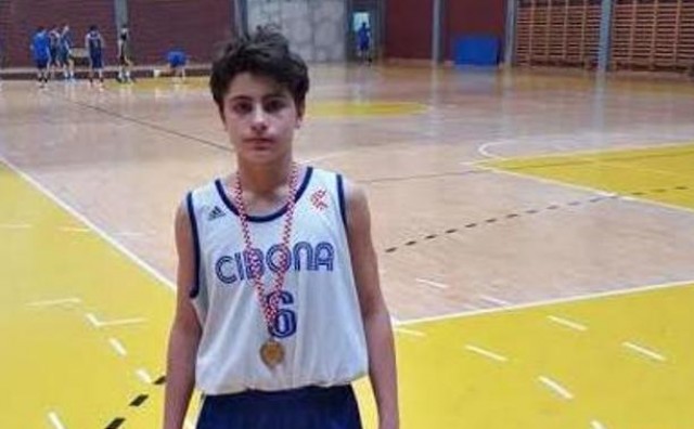 Ljubušak s 12 godina zaigrao za Cibonu i Hrvatsku reprezentaciju