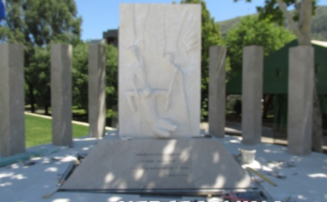 Tihomir Mišić, spomenik