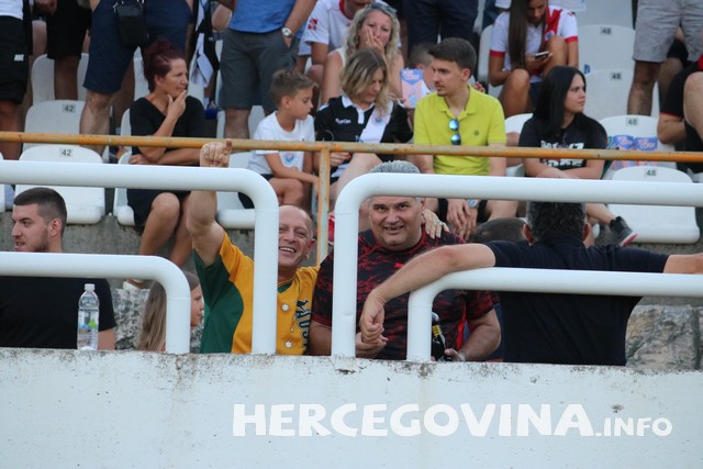 HŠK Zrinjski: Pogledajte kako je bilo na tribinama na utakmici protiv Maribora