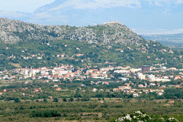 Selo iz Hercegovine ima svoju ministricu u EU, podpredsjednika sabora RH, načelnika, a uskoro i blaženika