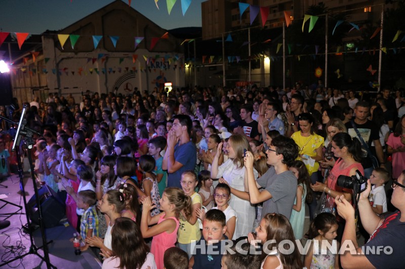 Koncertom grupe 'Twist' zatvorene ljetne igre 'Duga' u Župi Sv.Ivana u Mostaru