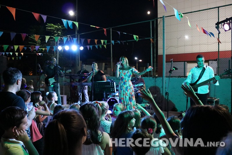 Koncertom grupe 'Twist' zatvorene ljetne igre 'Duga' u Župi Sv.Ivana u Mostaru