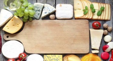 Čuva od bolesti, vraća osmijeh! Trebate li još razloga da napunite hladnjak sirom?