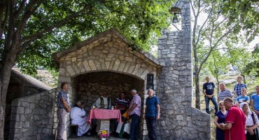 Fra Luka Marić govorio svetu misu na jednom od najstarijih svetišta u Hercegovini