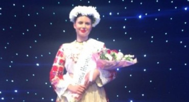 Hrvatica u narodnoj nošnji, izbor