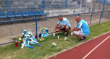 Ultrasi, Hnk Cibalia i Hnk Hajduk upalili svijeće za Stjepana Vojnića