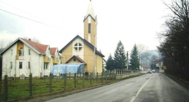 apel, Tuzla
