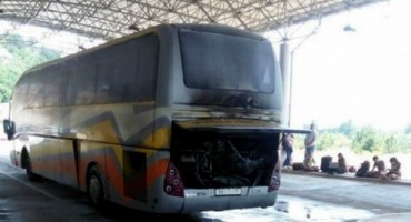 Trebinje: Na Graničnom prijelazu Klobuk zapalio se autobus pun putnika