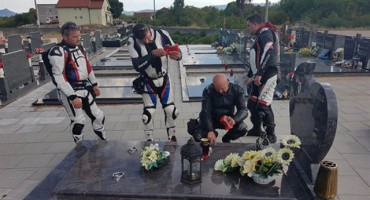 Motoristi došli u Hercegovinu iz Austrije da bi posjetili grob prijatelja