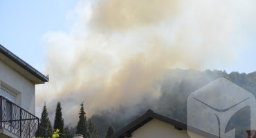 Veliki požar iznad Mostara gori veći dio šume
