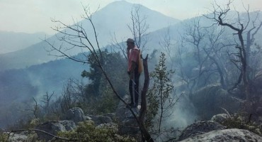 Mostar: Ponovo gori u Gubavici, vatra ugrožava kuće