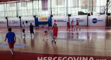 Crna Gora zemlja, Mostar, kosarka