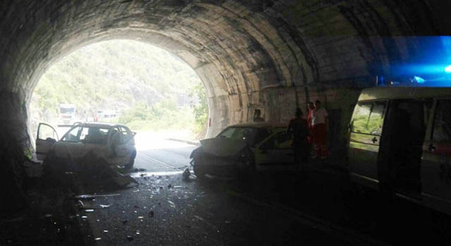 Mostar: Teška prometna nesreća na Buni, obustavljen promet