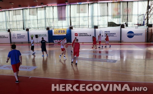 Crna Gora zemlja, Mostar, kosarka