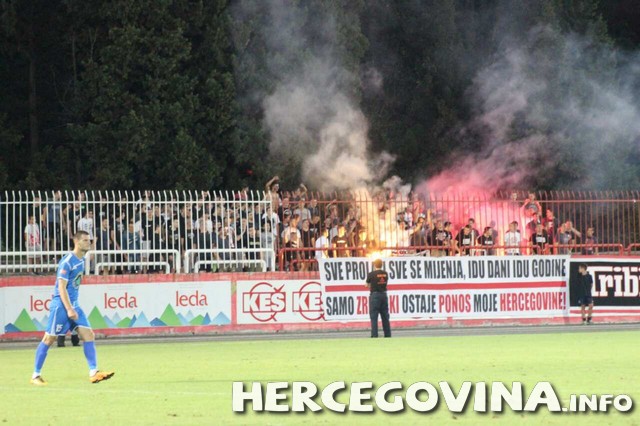 Pogledajte kako je bilo na tribina tijekom utakmice HŠK Zrinjski - FK Krupa 1:0