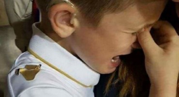 SUZE OVOG DJEČAKA SVIJETU SU POKAZALE KAKO SE ISKRENO VOLI SVOJ KLUB Hajduk se uoči Istre zahvalio malenom Luki