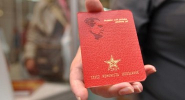 Druže Tito, oni ti se i dalje kunu