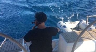 Stjepan Hauser na Kornatima zasvirao molitvu za pale vatrogasce