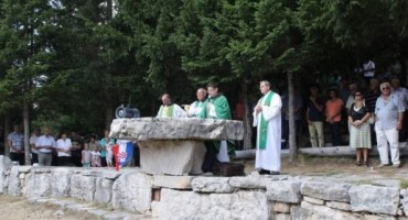VRAN PLANINA: Služena misa za poginule duvandžije