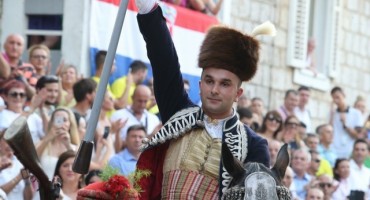 Slavodobitnik 302. Sinjske alke je debitant Alen Poljak