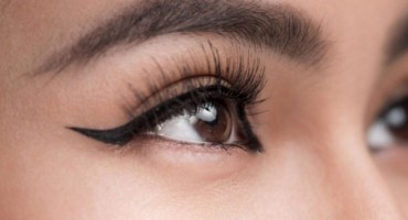 Pomoću ovih trikova eyeliner će izdržati i na plus 30