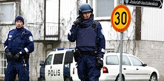 U Finskoj muškarci naoružani noževima napadali prolaznike