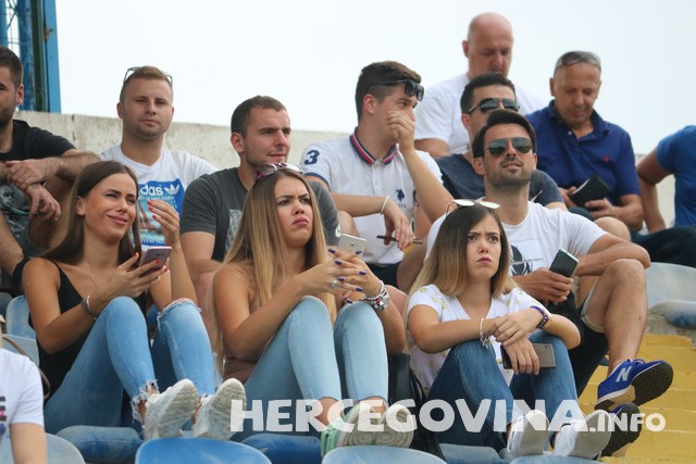 Pogledajte kako je bilo na tribinama stadiona Goška za vrijeme utakmice protiv Zrinjskog