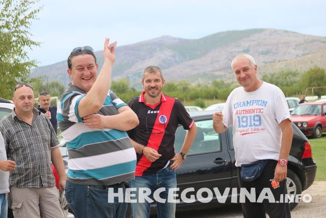 Pogledajte kako je bilo na tribinama stadiona Goška za vrijeme utakmice protiv Zrinjskog