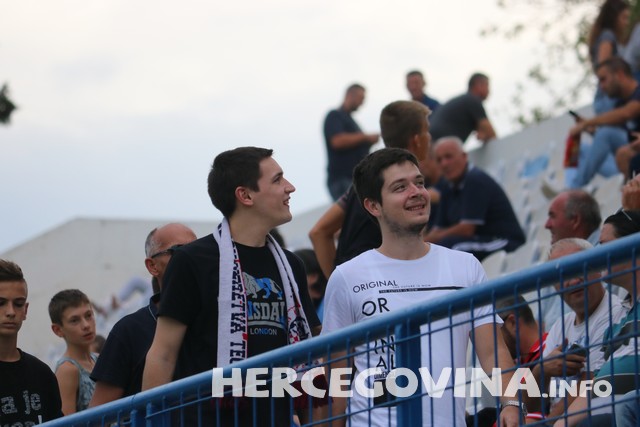 Pogledajte kako je bilo na tribinama stadiona Goška za vrijeme utakmice protiv Zrinjskog