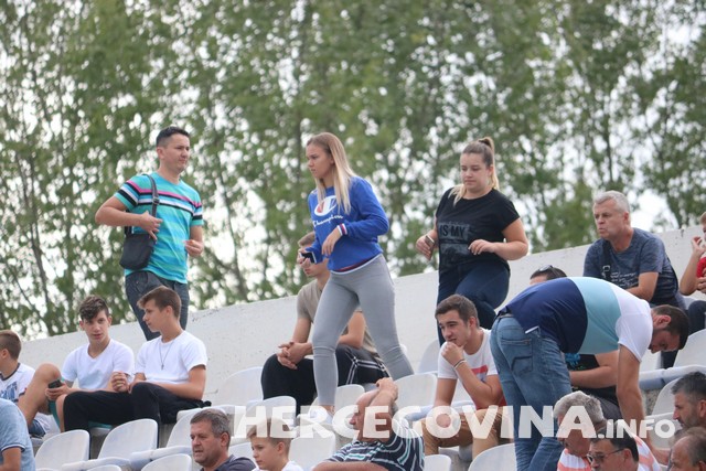 Pogledajte kako je bilo na tribinama stadiona Goška za vrijeme utakmice protiv Zrinjskog