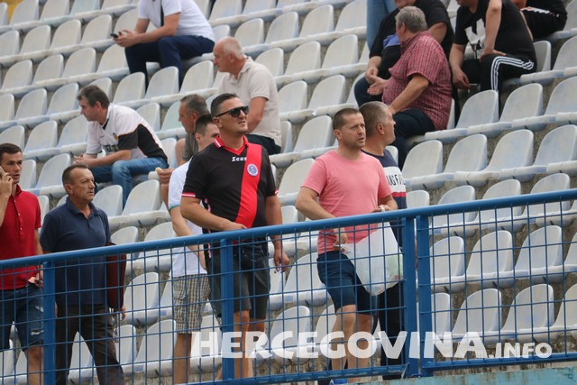 Pogledajte kako je bilo na tribinama stadiona Goška za vrijeme utakmice protiv Zrinjskog