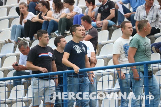 Pogledajte kako je bilo na tribinama stadiona Goška za vrijeme utakmice protiv Zrinjskog