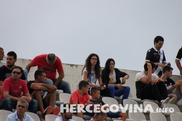 Pogledajte kako je bilo na tribinama stadiona Goška za vrijeme utakmice protiv Zrinjskog
