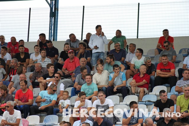 Pogledajte kako je bilo na tribinama stadiona Goška za vrijeme utakmice protiv Zrinjskog