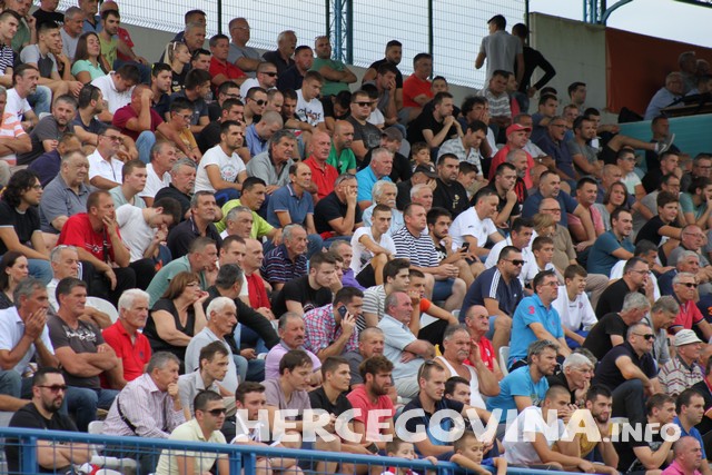 Pogledajte kako je bilo na tribinama stadiona Goška za vrijeme utakmice protiv Zrinjskog