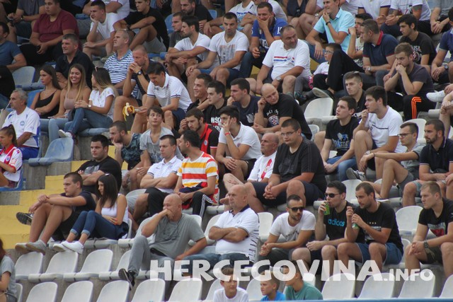 Pogledajte kako je bilo na tribinama stadiona Goška za vrijeme utakmice protiv Zrinjskog