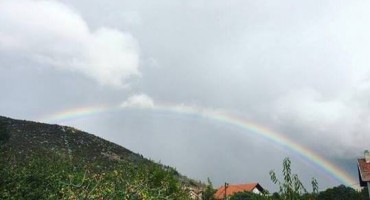 Duga na nebu iznad Gornjih Hamzića